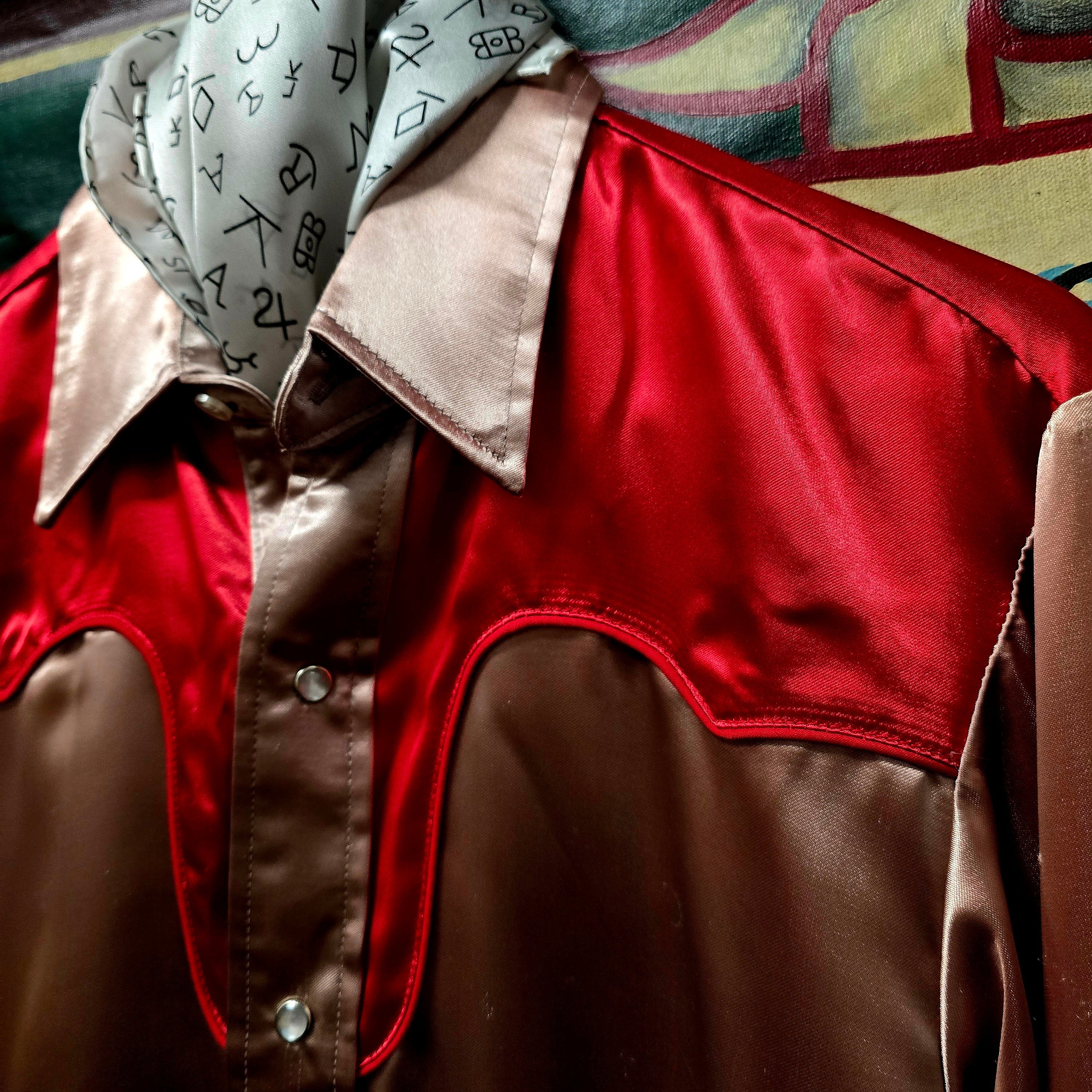 Vintage 1960-70s MWG Satin Pearl Snap