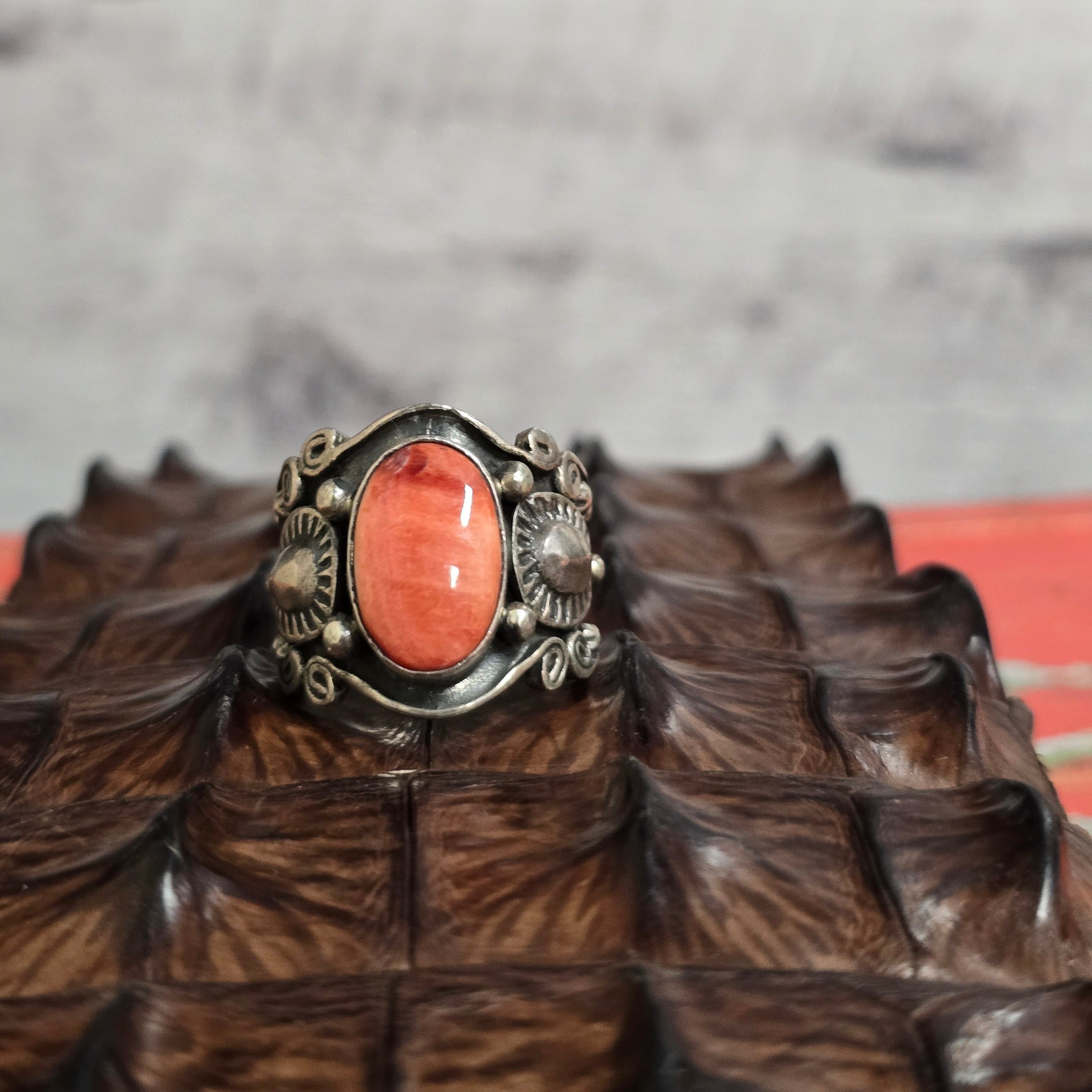 Vintage  Spiny Oyster Silver Ring