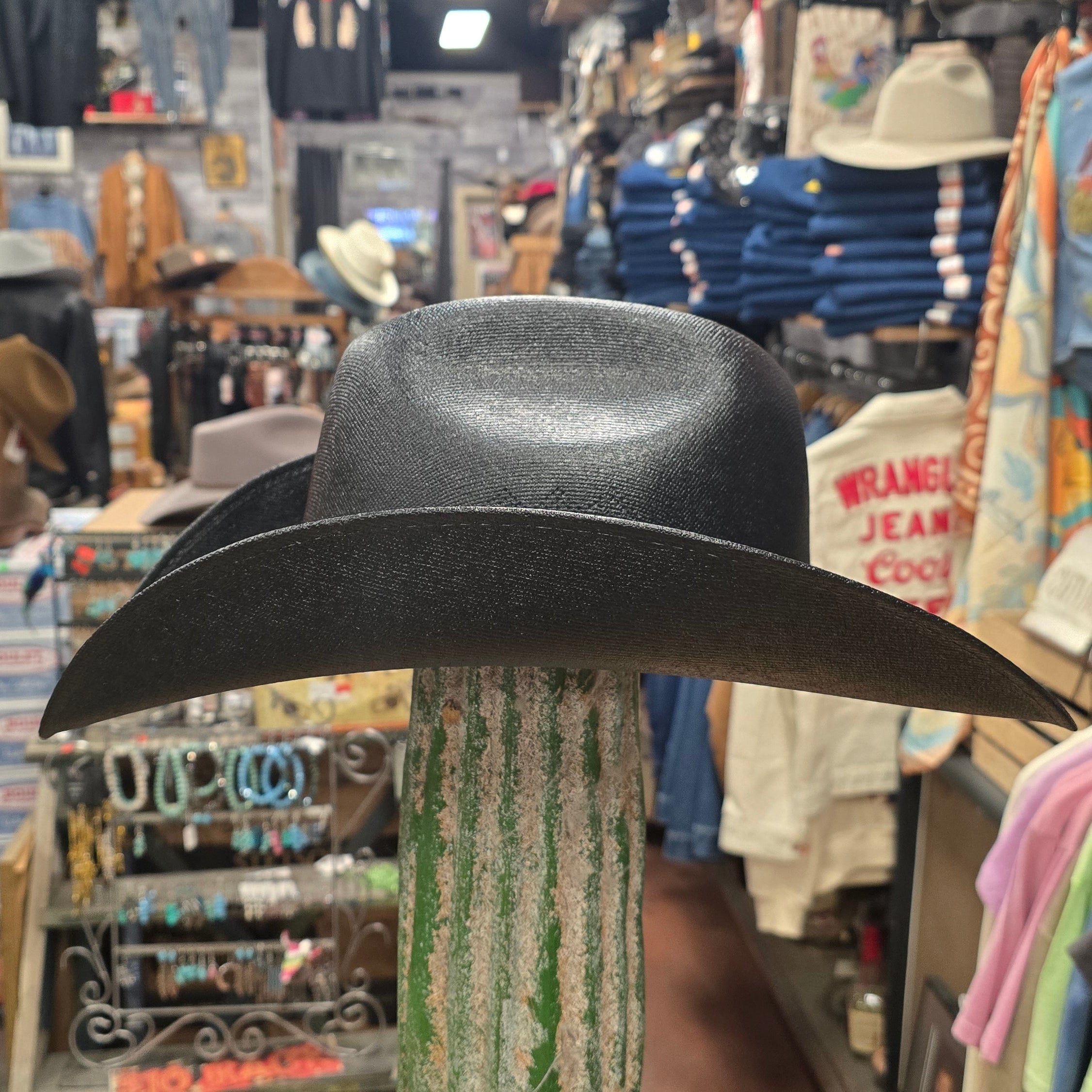 TGH "Chihuahua Sin Ojillos" – Midnight Black Straw Cowboy Hat