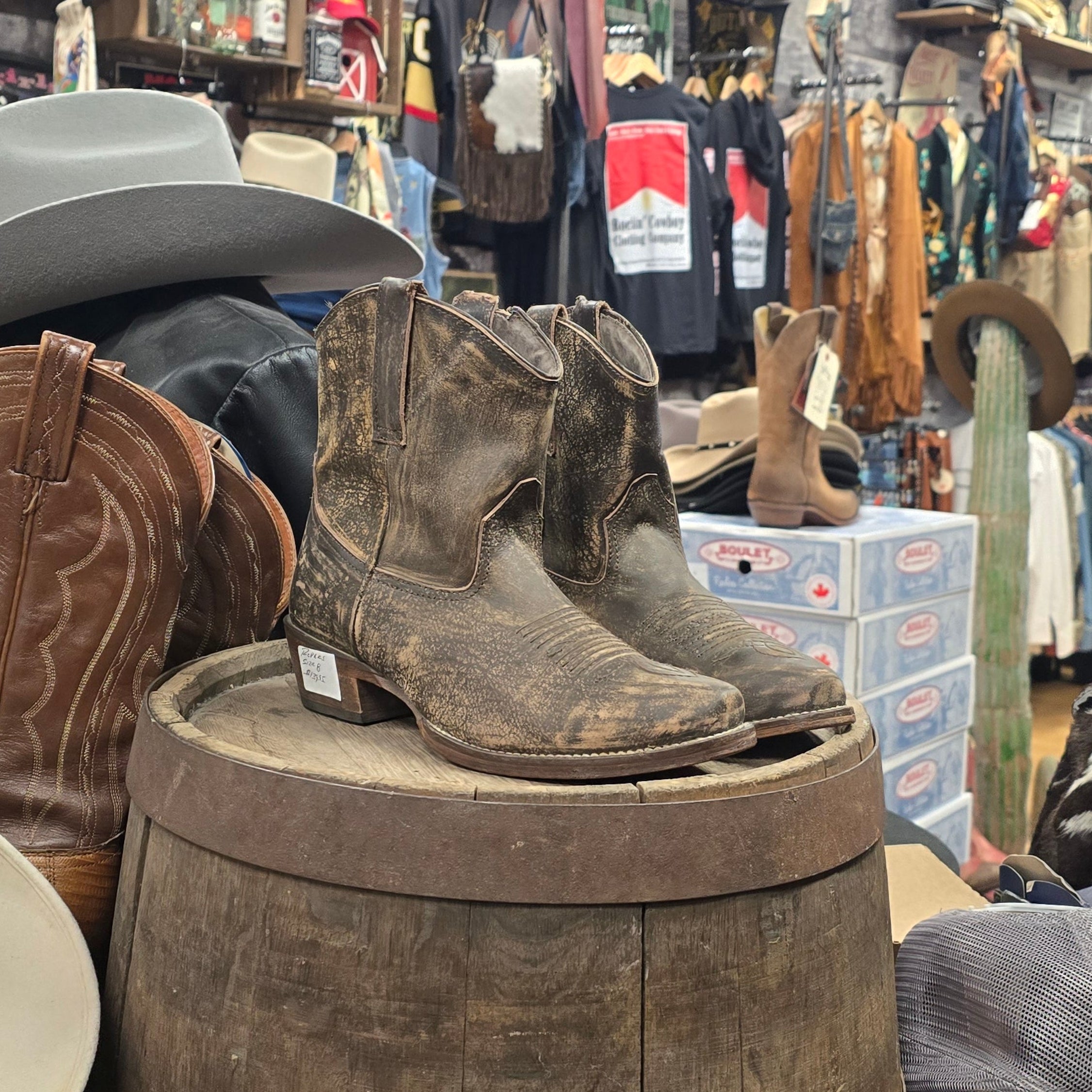 Womans Roper Style Short Boot