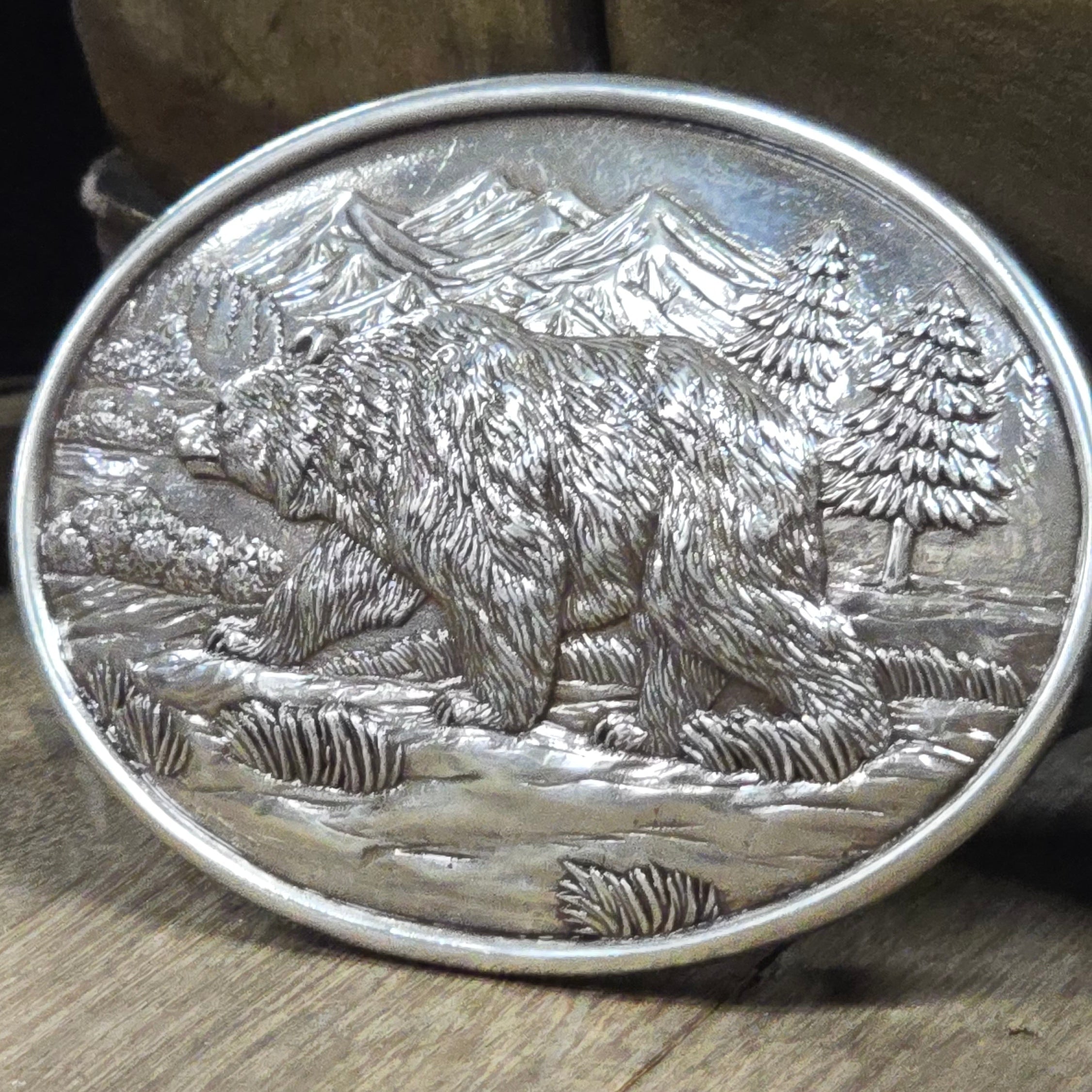 Grizzly Peak Oval Belt Buckle