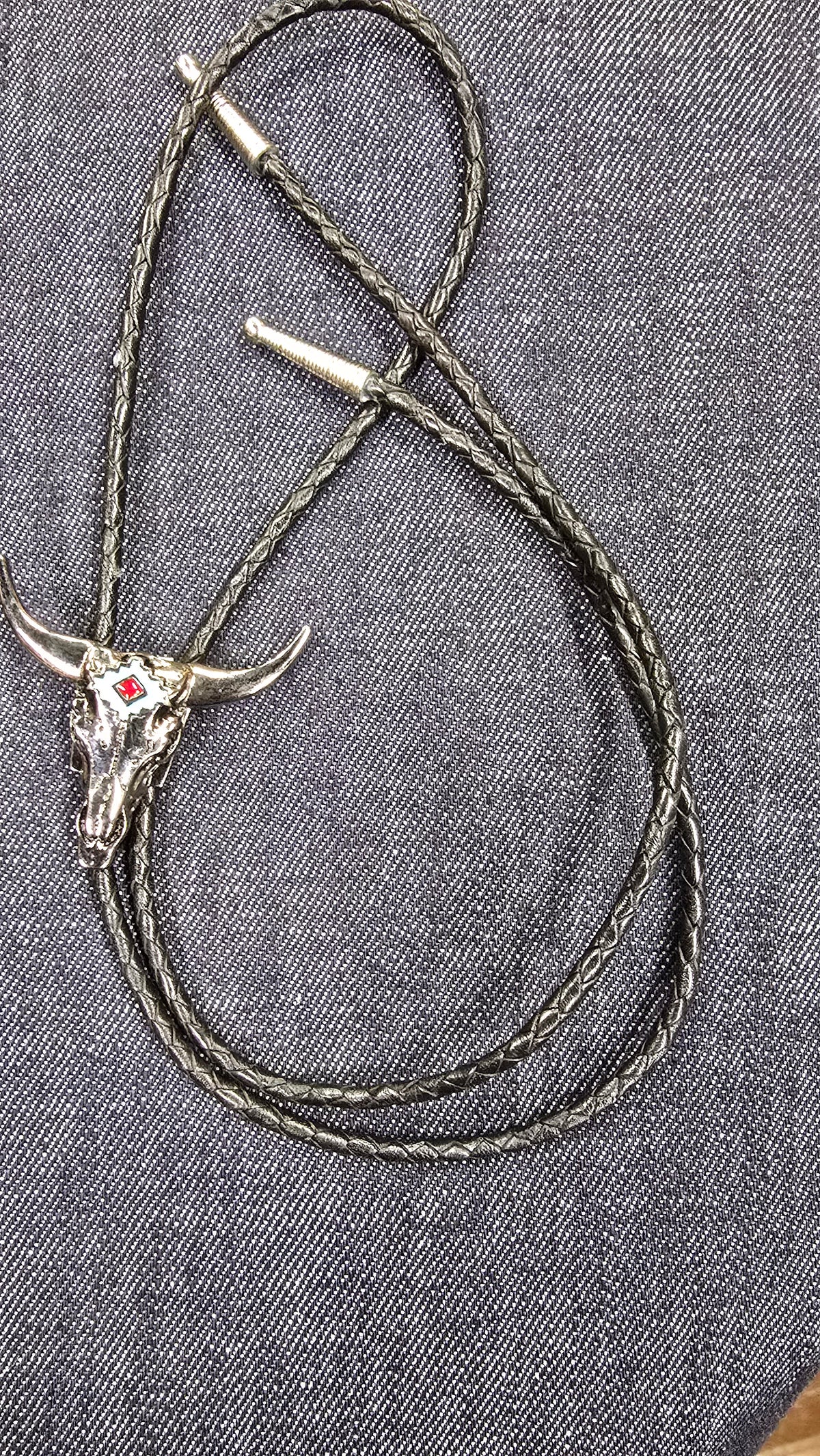 Western Steer Skull Bolo Tie