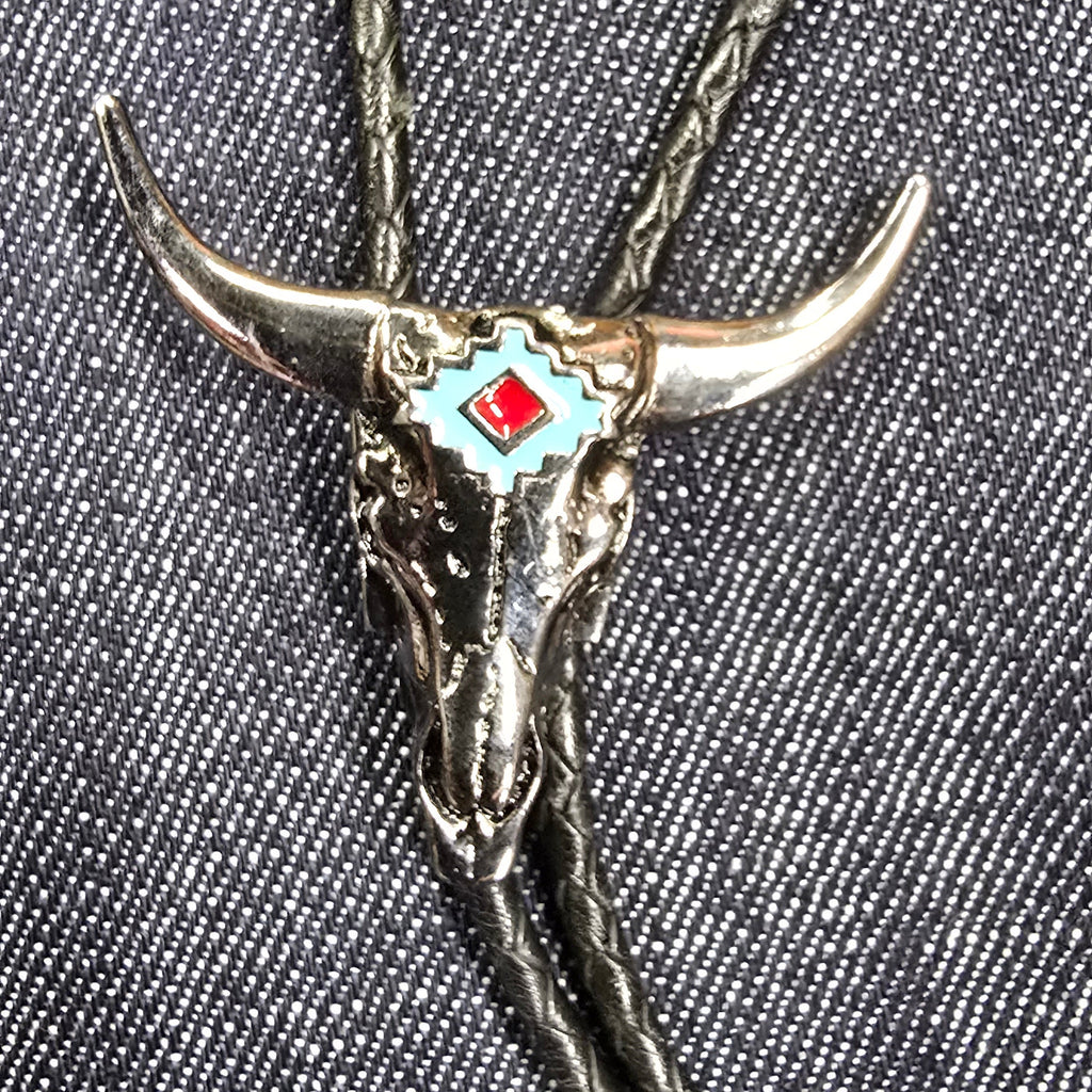Western Steer Skull Bolo Tie